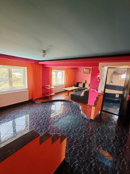 Apartament cu 3 camere decomandat în 1 Decembrie