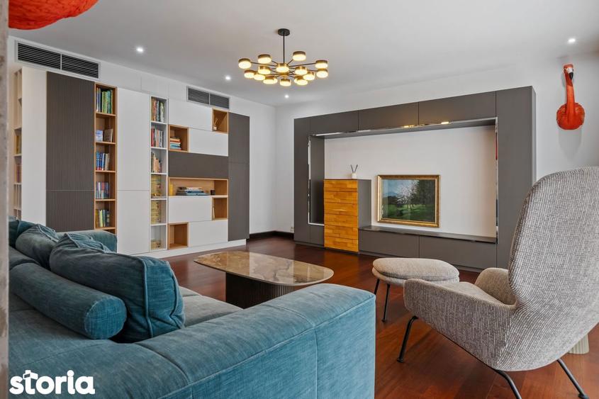 Apartament cu 4 camere, mobilat în Central