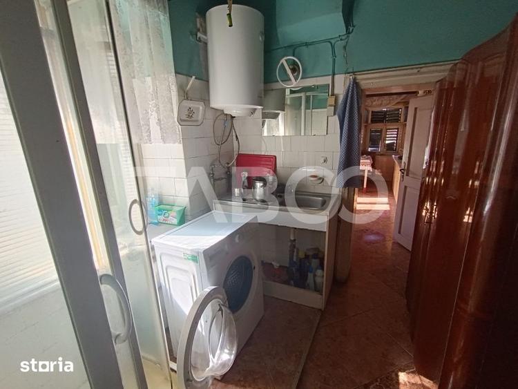 Casă cu 4 camere cu Teren 300 Mp în Roșia