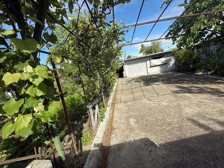 Casă individuală cu 3 camere cu Canalizare în Bucureștii Noi