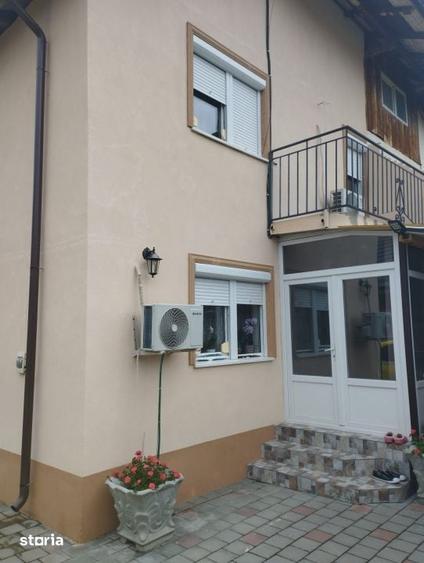 Casă cu 4 camere cu Teren 260 Mp în Malu Mare