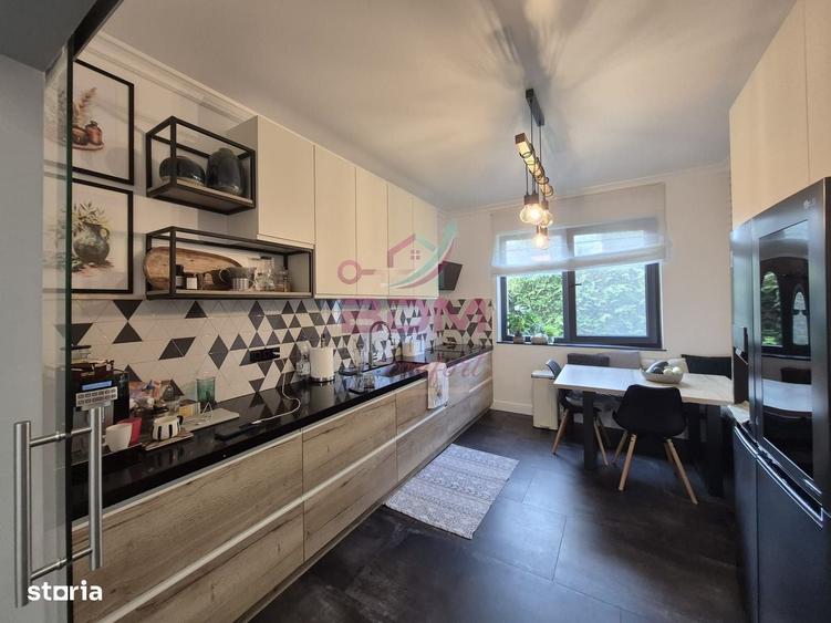 Casă cu 4 camere cu Teren 750 Mp în Central