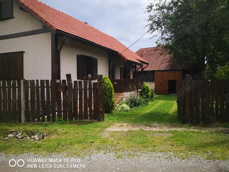 Casă cu 4 camere cu Teren 750 Mp în Căpușu Mic
