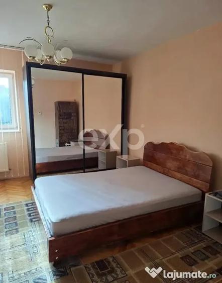 Apartament cu 3 camere semidecomandat în Calea Turzii