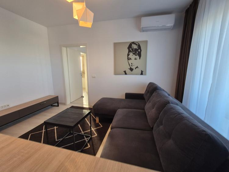 Apartament cu 3 camere decomandat în Aradului