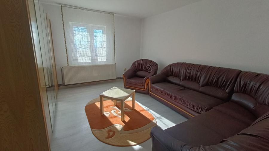 Casă cu 2 camere în Central
