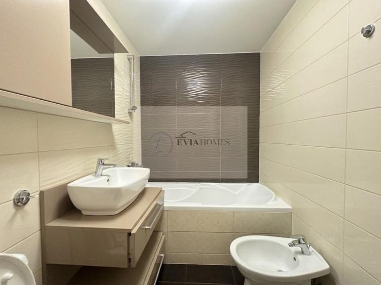 Apartament cu 4 camere decomandat, mobilat în Plopilor