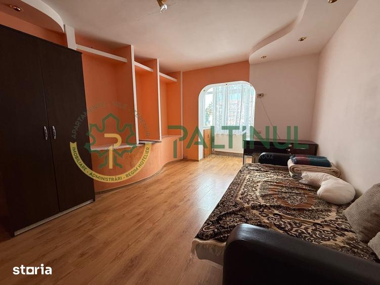 Apartament cu 2 camere semidecomandat în Vasile Aaron