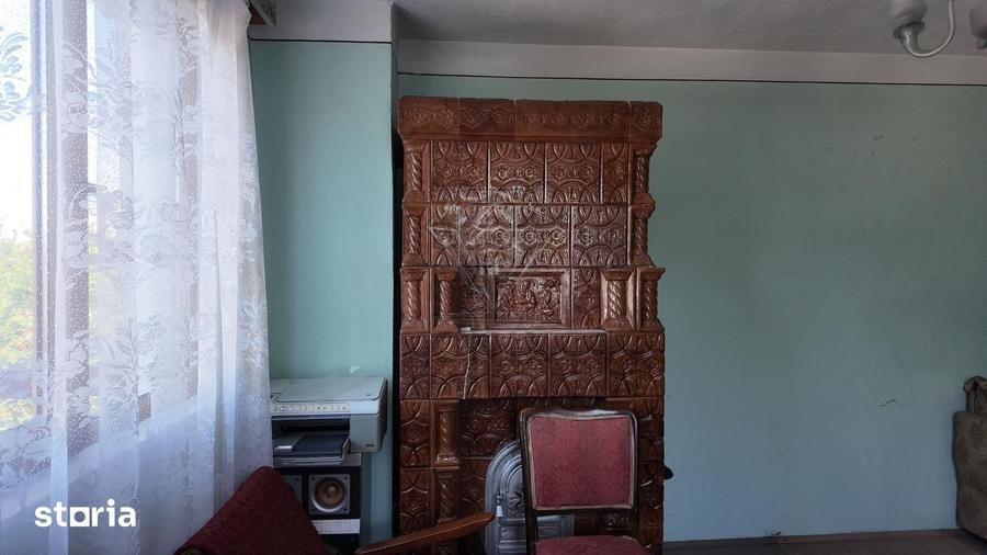 Casă cu 3 camere cu Teren 1300 Mp în Central