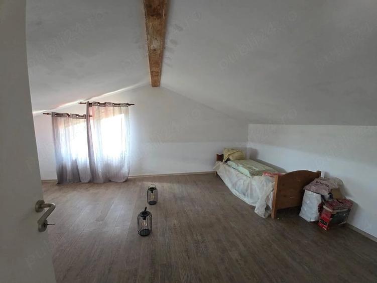 Casă cu Teren 2422 Mp în Central