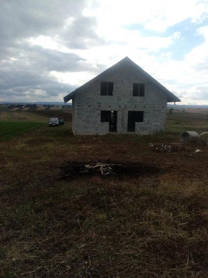 Casă cu Teren 2000 Mp în Central