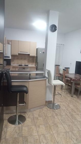 Apartament cu 3 camere decomandat în Dosu Bricii