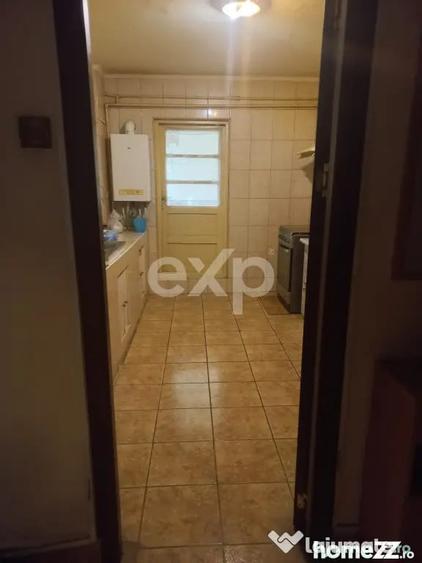 Apartament cu 4 camere decomandat în Prundu