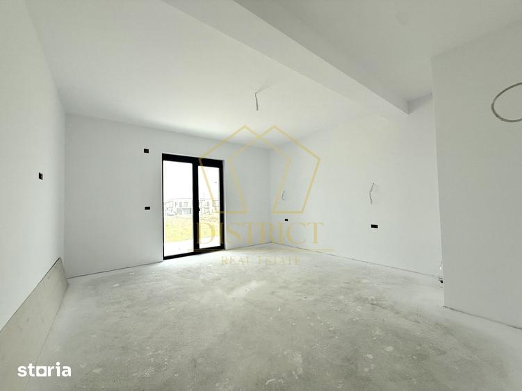 Casă cu 4 camere cu Teren 375 Mp în Sânandrei