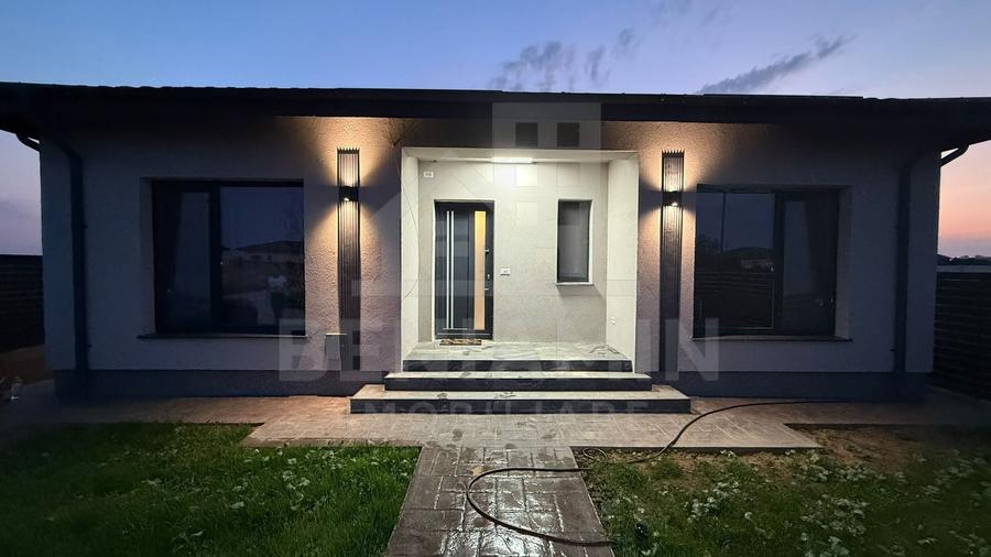 Casă individuală cu 3 camere cu Teren 479 Mp în Cârcea
