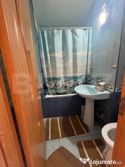 Apartament cu 2 camere semidecomandat, mobilat în Câmpia Turzii
