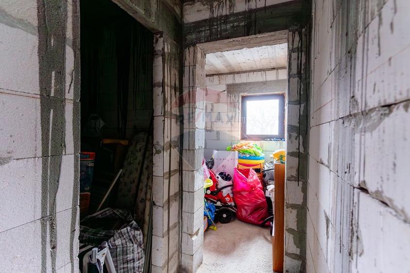 Casă individuală cu 5 camere cu Teren 1240 Mp în Băbana