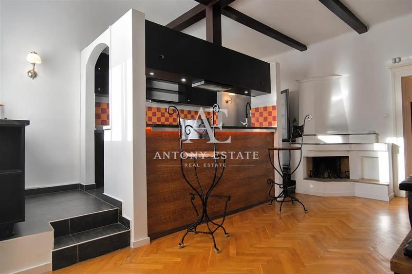 Apartament cu 4 camere decomandat, mobilat în Central