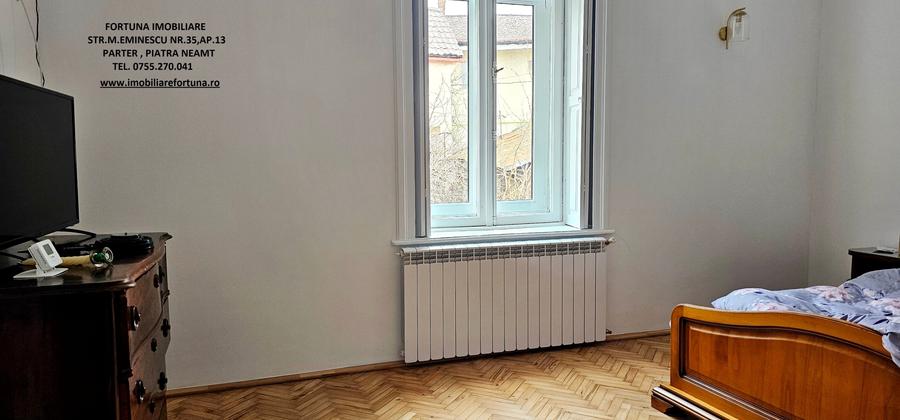 Casă cu 3 camere cu Canalizare în Ultracentral