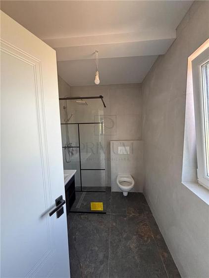 Duplex cu 4 camere cu Canalizare în Moșnița Nouă