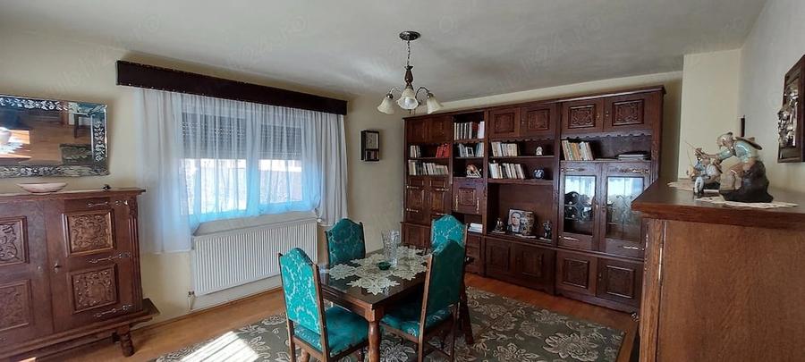 Casă cu 5 camere cu Teren 1209 Mp în Central