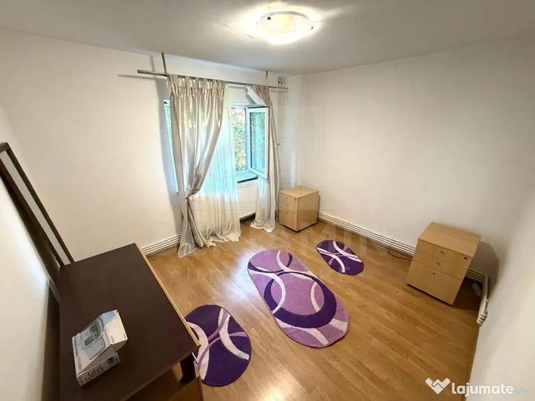 Apartament cu 3 camere decomandat în Rovine