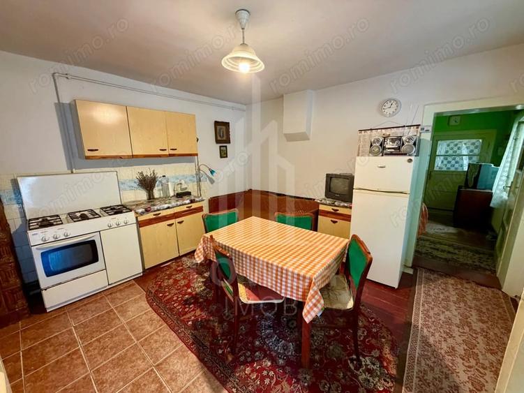 Casă cu 4 camere cu Teren 2300 Mp în Vest
