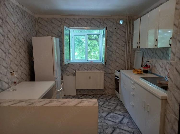 Apartament cu 2 camere decomandat în Lacul Tei