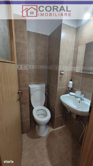 Apartament cu 3 camere în Decebal