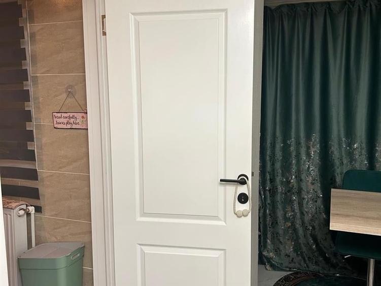 Apartament cu 2 camere semidecomandat, mobilat în Valea Rosie