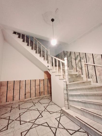 Casă individuală cu 12 camere cu Teren 500 Mp în Unirii