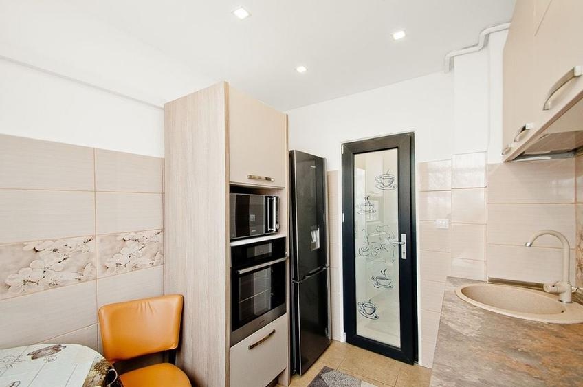 Apartament cu 3 camere decomandat în Țiglina 1