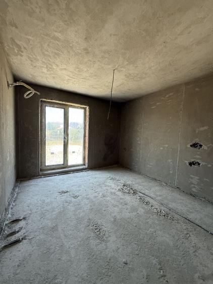 Duplex cu 5 camere cu Canalizare în 1 Decembrie 1918