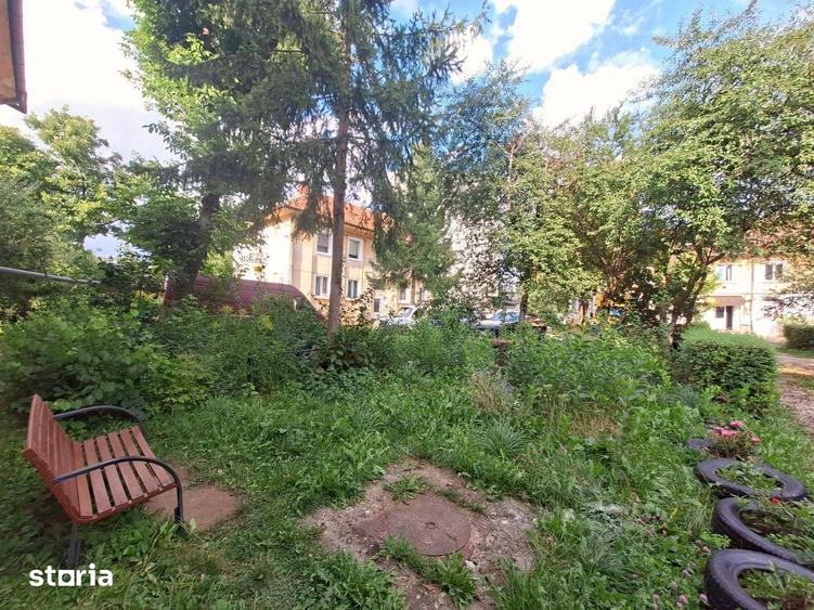 Apartament cu 2 camere decomandat în Tractorul