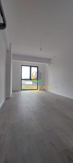 Apartament cu 3 camere decomandat în Berceni