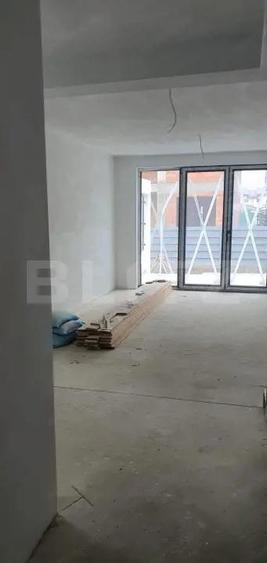 Casă cu 3 camere cu Teren 250 Mp în Sânpetru