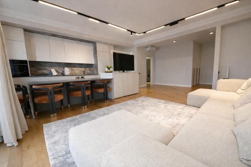 Apartament cu 3 camere în 13 Septembrie