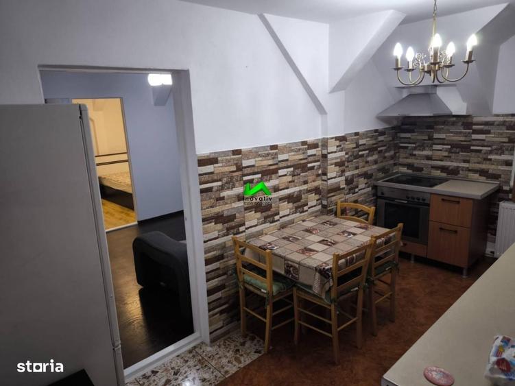Apartament cu 3 camere semidecomandat în Vasile Aaron