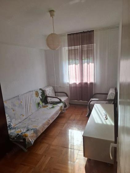 Apartament cu 2 camere decomandat, mobilat în Ultracentral