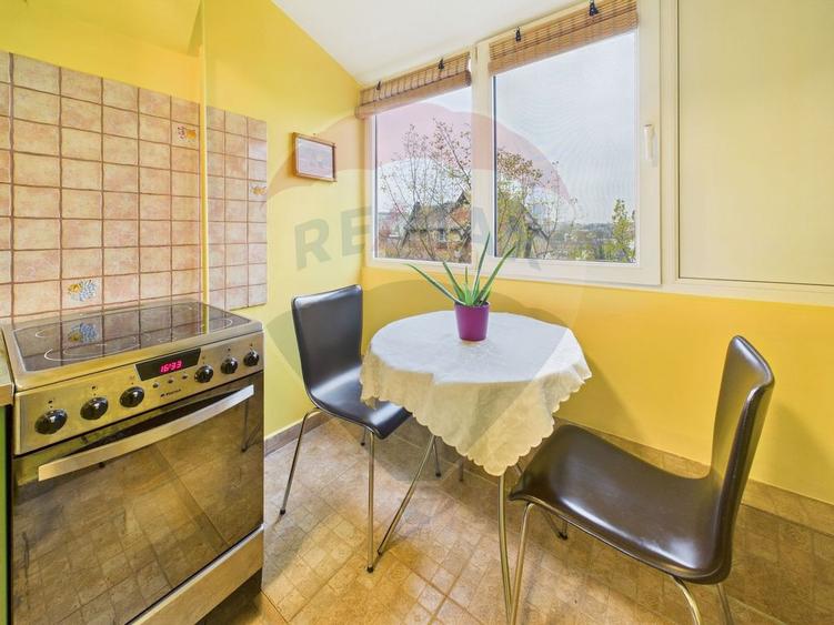 Apartament cu 2 camere semidecomandat, mobilat în Central — fotografia 1