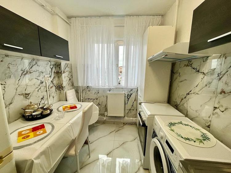 Apartament cu 2 camere semidecomandat în 9 Mai