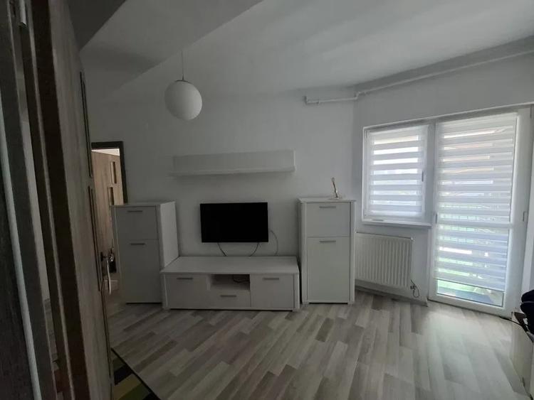 Apartament cu 2 camere semidecomandat, mobilat în Nicolae Grigorescu