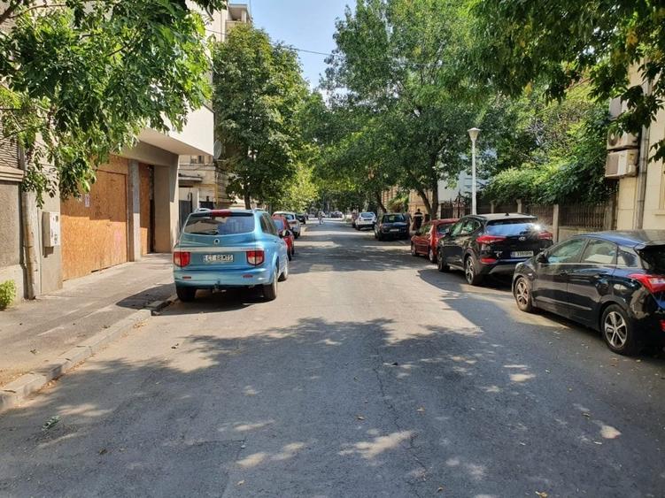 Casă individuală cu 14 camere cu Canalizare în Ferdinand