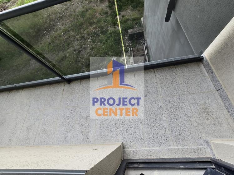 Apartament cu 3 camere decomandat în Prundu
