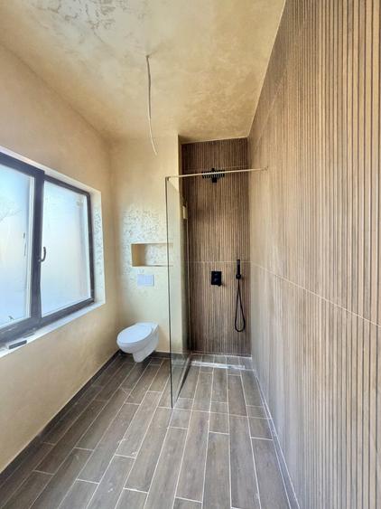 Duplex cu 4 camere cu Canalizare în Giroc