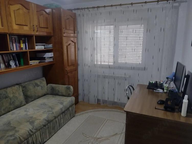 Apartament cu 3 camere decomandat în Micălaca