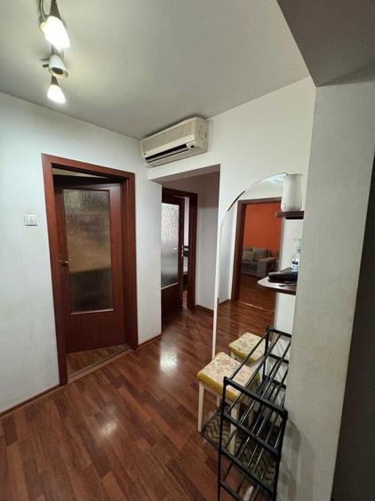 Apartament cu 3 camere decomandat în Exterior Vest
