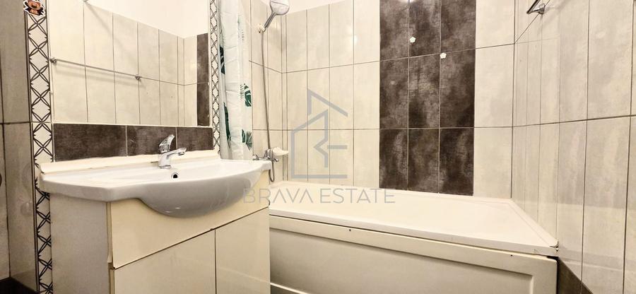 Apartament cu 3 camere semidecomandat, mobilat în Florești