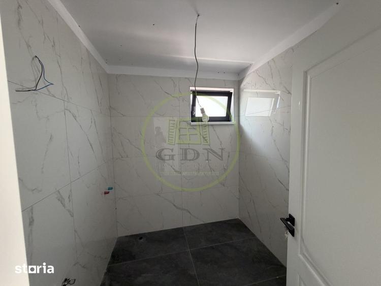 Casă cu 4 camere cu Teren 322 Mp în Cârcea