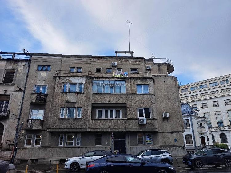 Pia?a Victoriei doua sau trei camere